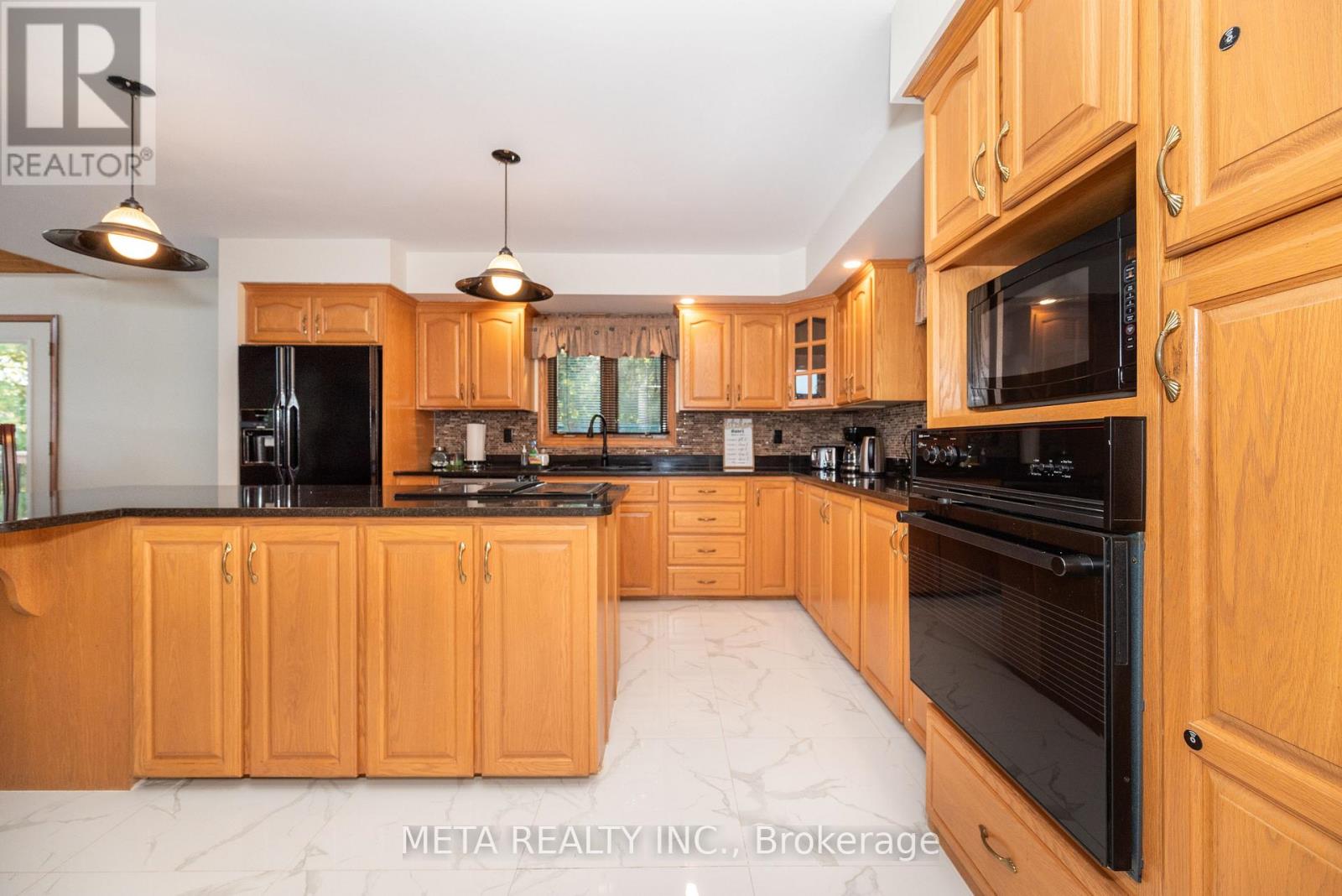 800 Forest Park Road, Laurentian Valley, Ontario  K8A 6W2 - Photo 19 - X12382666