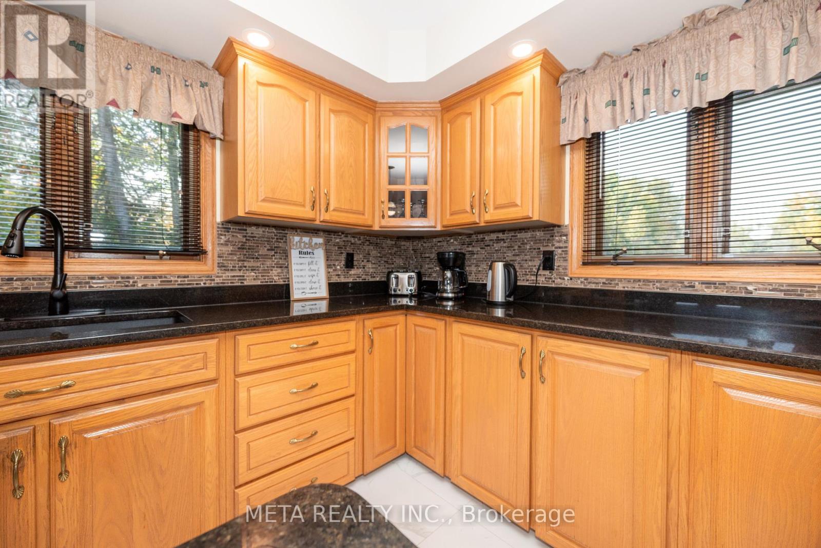 800 Forest Park Road, Laurentian Valley, Ontario  K8A 6W2 - Photo 20 - X12382666