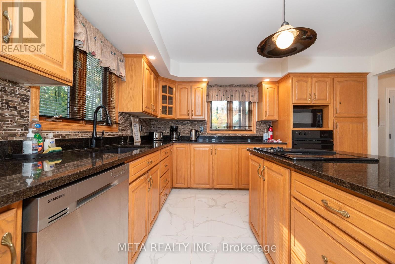 800 Forest Park Road, Laurentian Valley, Ontario  K8A 6W2 - Photo 22 - X12382666