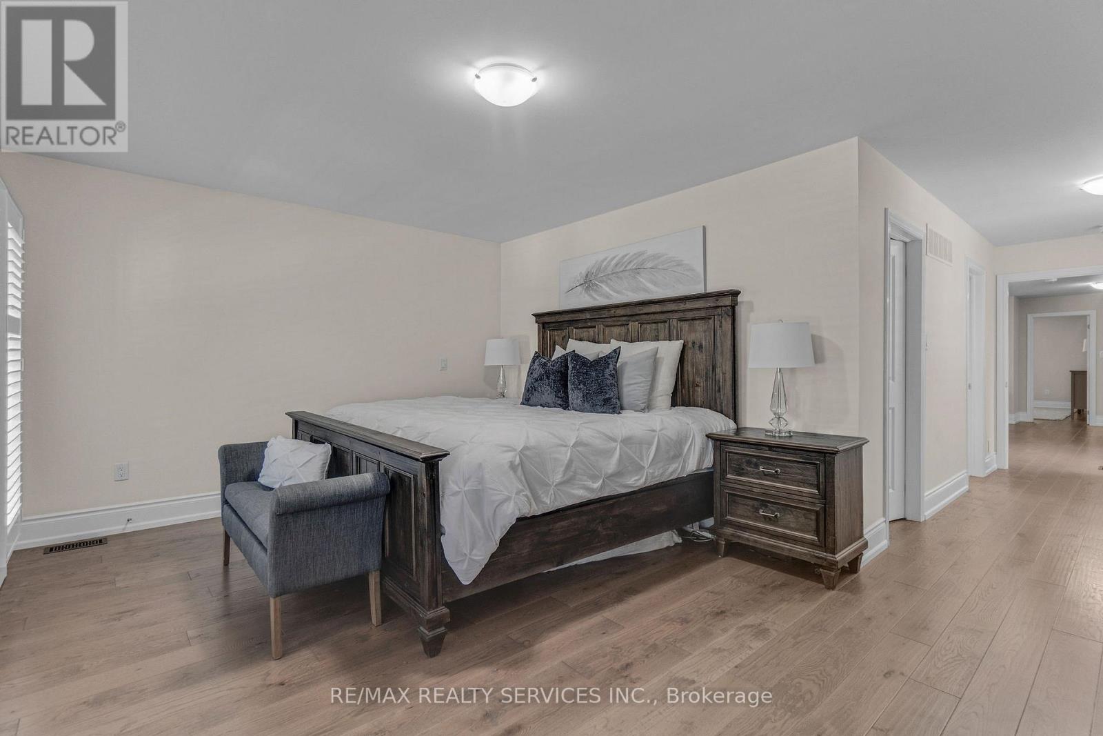 958 Beach Boulevard, Hamilton (Hamilton Beach), Ontario  L8H 6Z4 - Photo 23 - X12382681