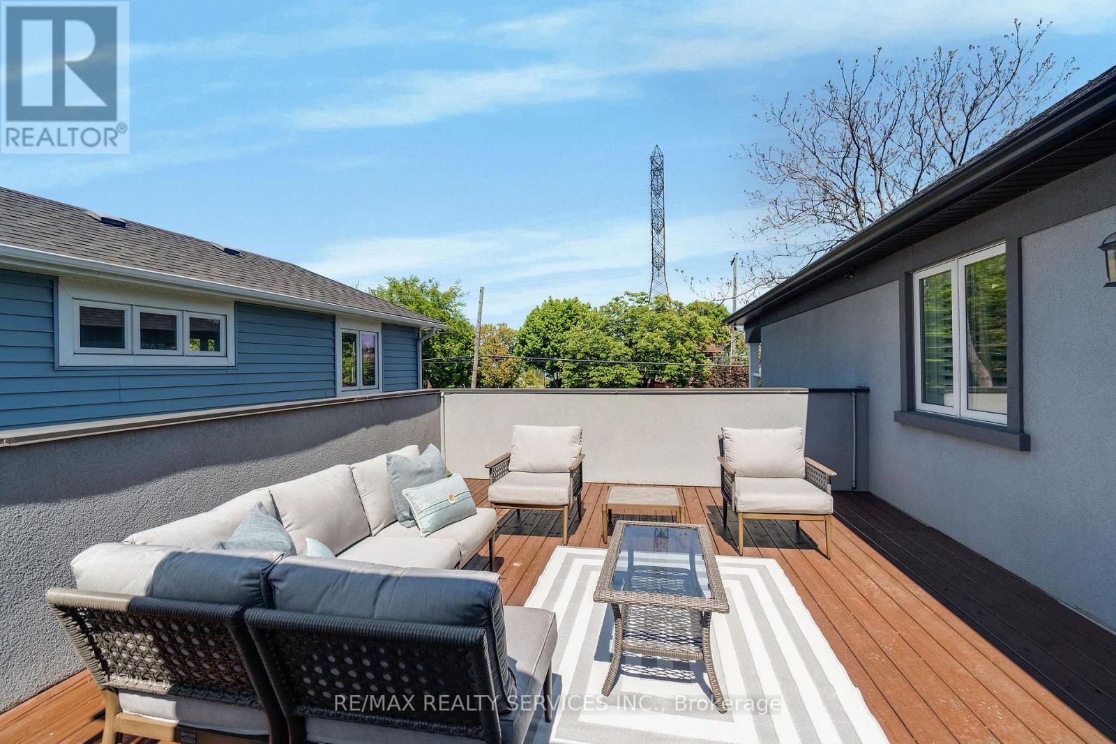 958 Beach Boulevard, Hamilton (Hamilton Beach), Ontario  L8H 6Z4 - Photo 36 - X12382681