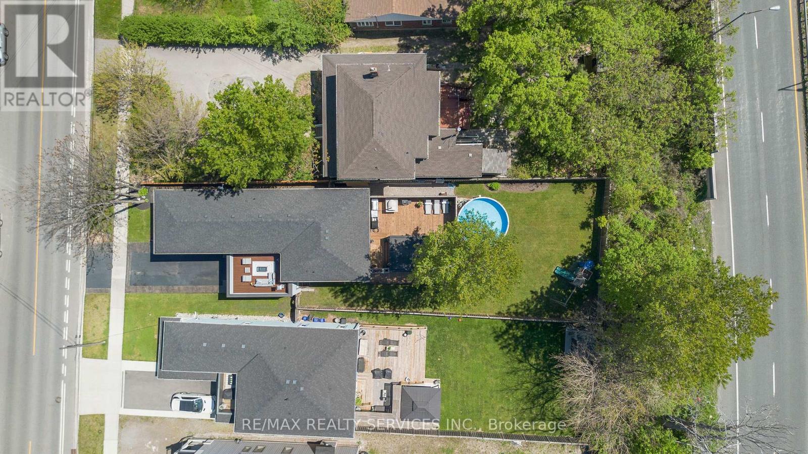 958 Beach Boulevard, Hamilton (Hamilton Beach), Ontario  L8H 6Z4 - Photo 46 - X12382681