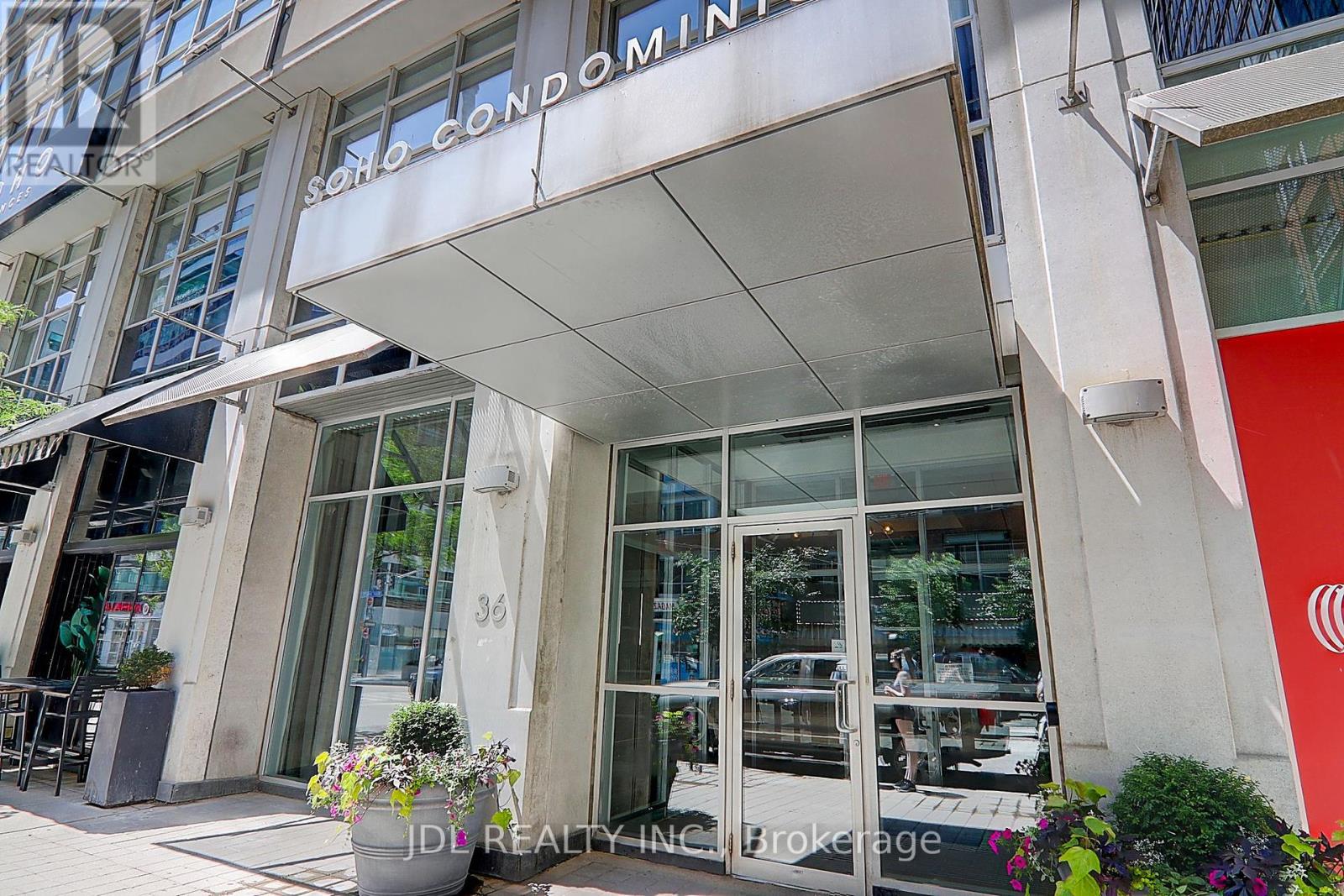 610 - 36 BLUE JAYS WAY, Toronto, Ontario