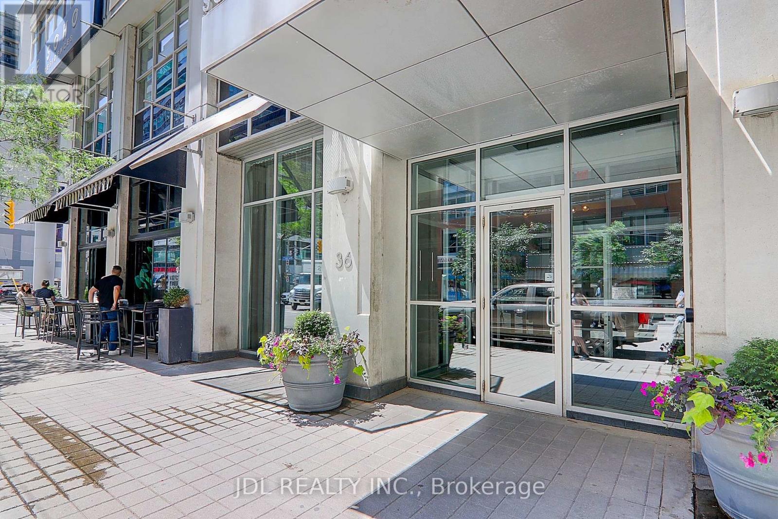 610 - 36 Blue Jays Way, Toronto, Ontario  M5V 3T3 - Photo 2 - C12382690