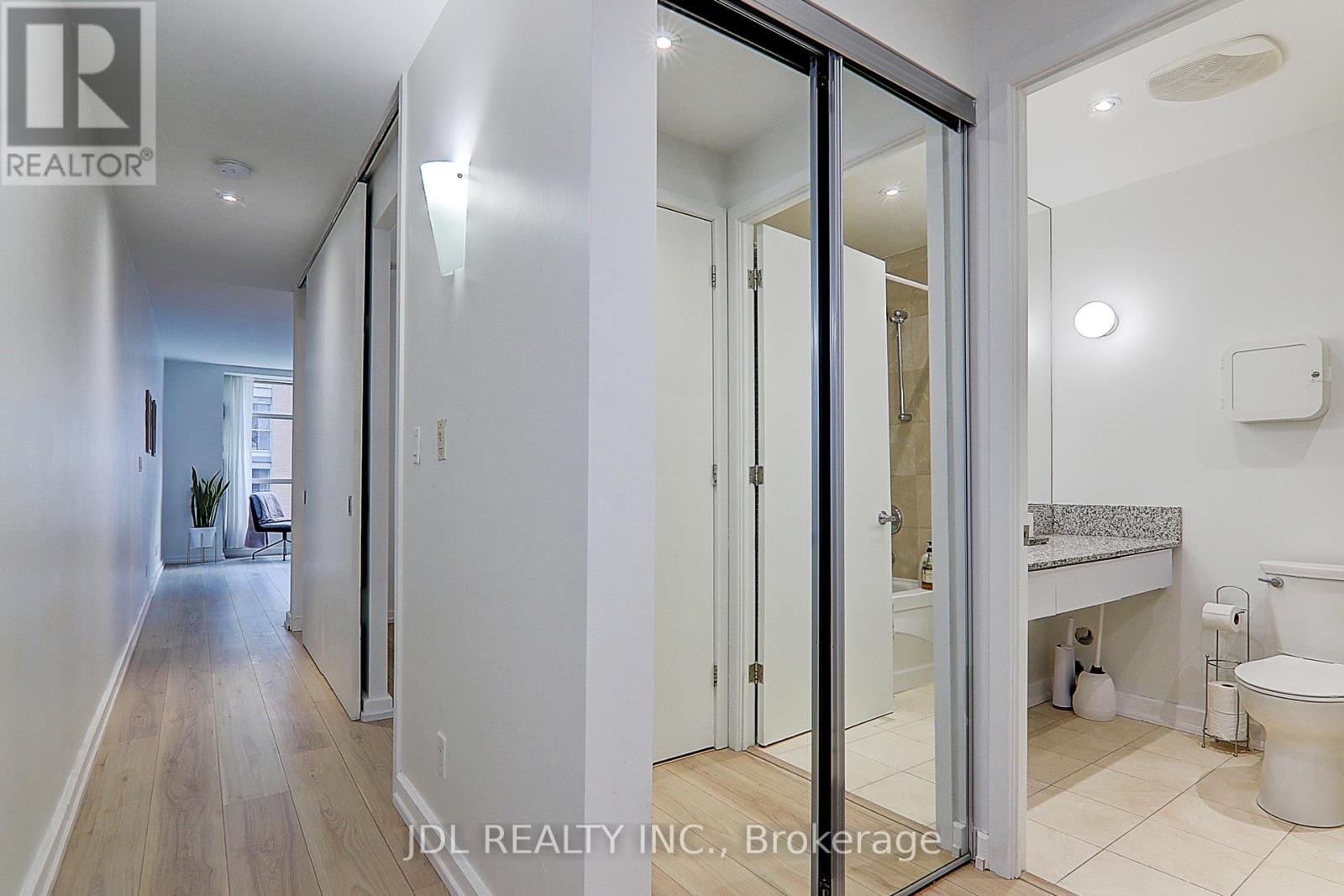 610 - 36 Blue Jays Way, Toronto, Ontario  M5V 3T3 - Photo 22 - C12382690