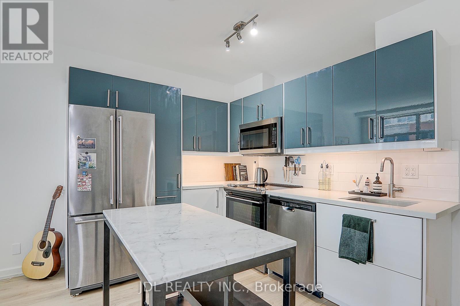 610 - 36 Blue Jays Way, Toronto, Ontario  M5V 3T3 - Photo 5 - C12382690