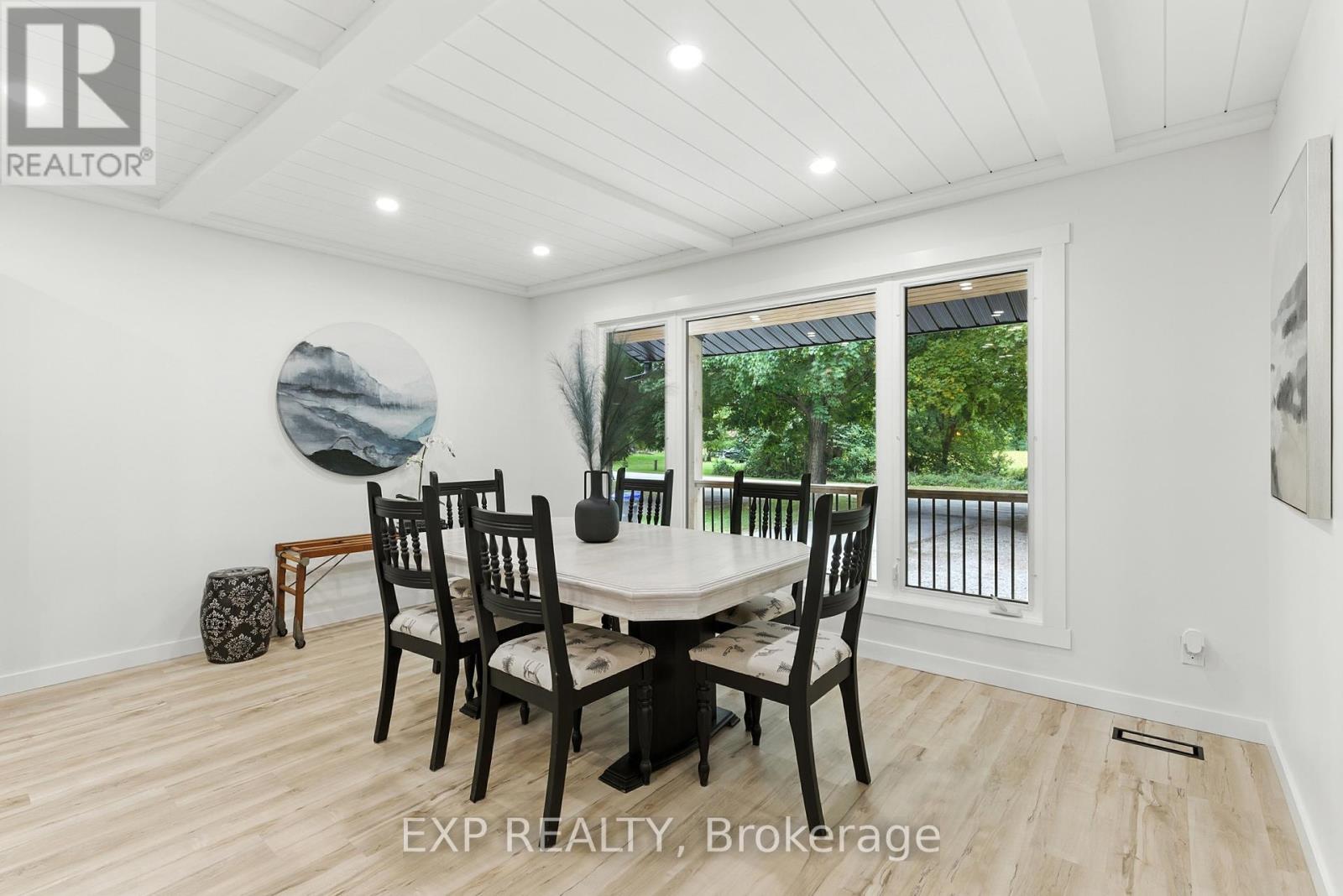 92 Mary Street, Clearview, Ontario  L0M 1G0 - Photo 14 - S12382697