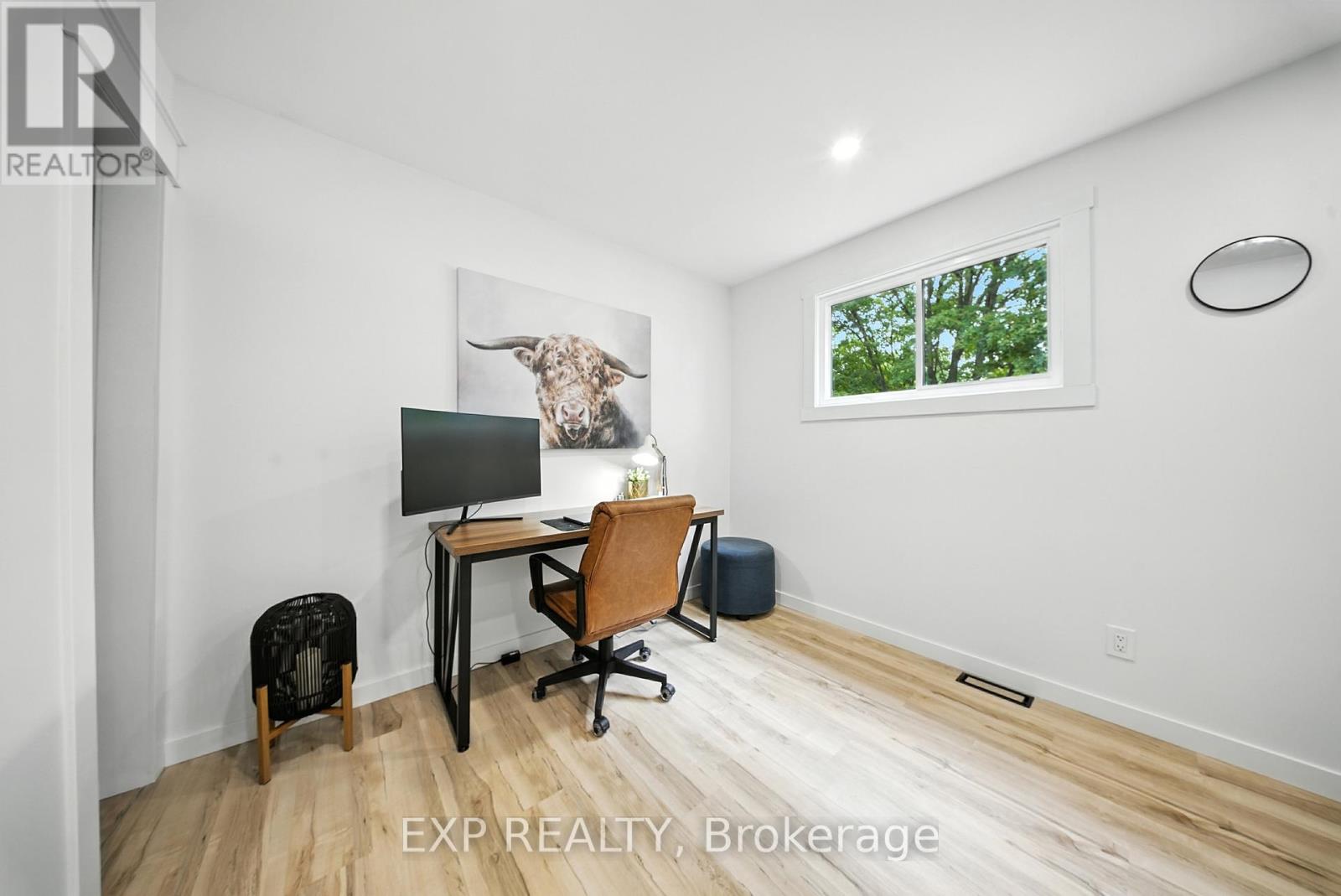 92 Mary Street, Clearview, Ontario  L0M 1G0 - Photo 27 - S12382697