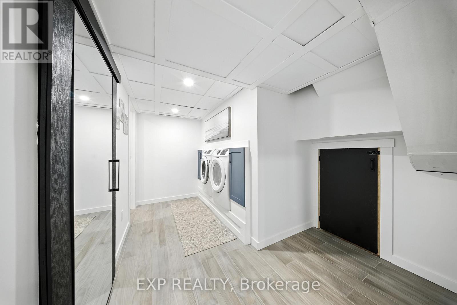 92 Mary Street, Clearview, Ontario  L0M 1G0 - Photo 30 - S12382697