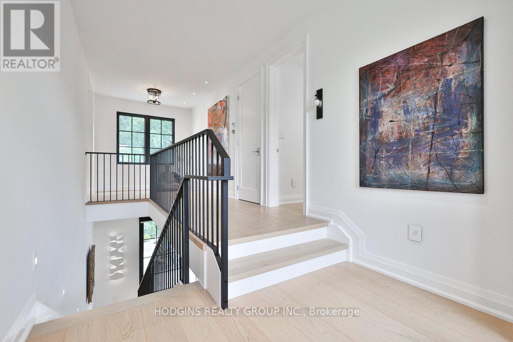 238 Mineola Road W, Mississauga (Mineola), Ontario  L5G 2C9 - Photo 26 - W12382393