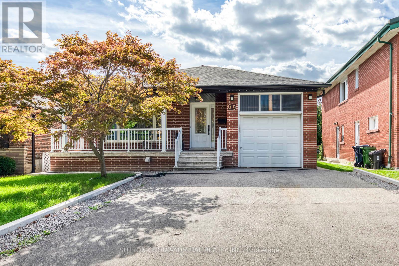 69 NORGROVE CRESCENT, Toronto, Ontario