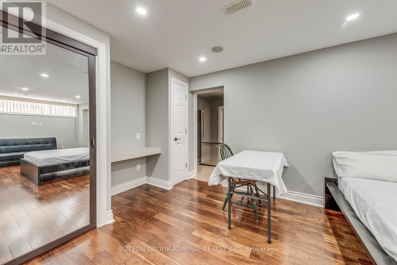 69 Norgrove Crescent, Toronto, Ontario  M9P 3C7 - Photo 10 - W12382709