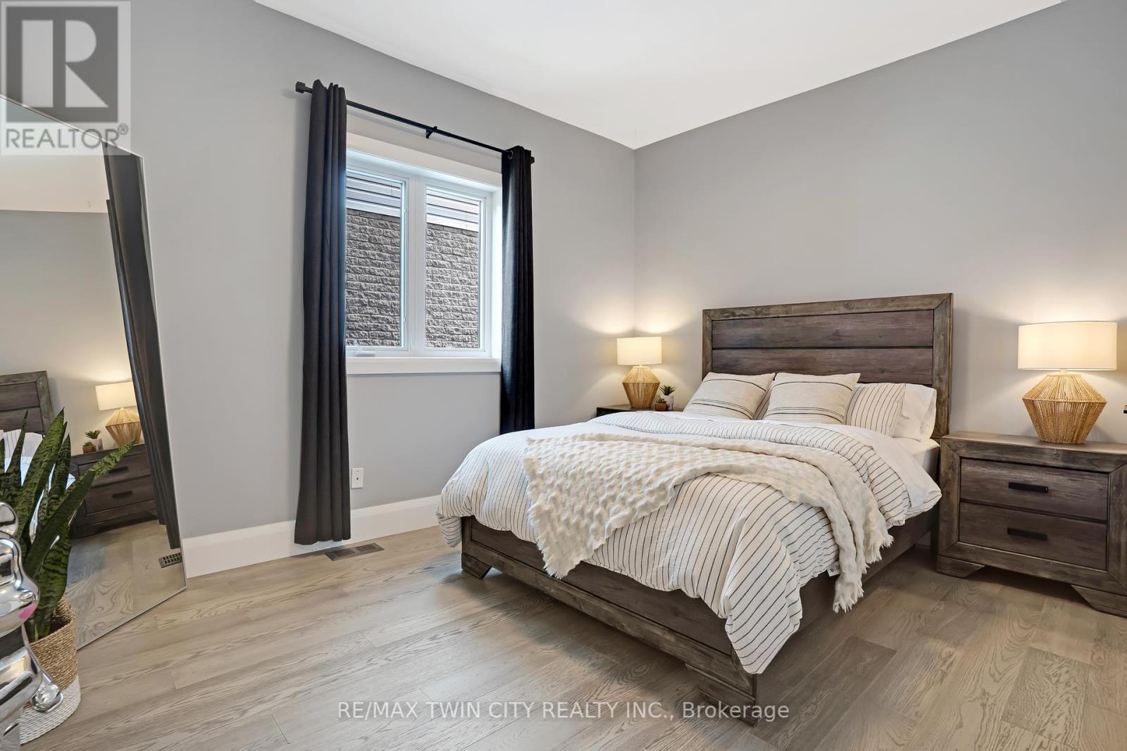34 Woodcrest Court, Kitchener, Ontario  N2P 2K2 - Photo 18 - X12382688