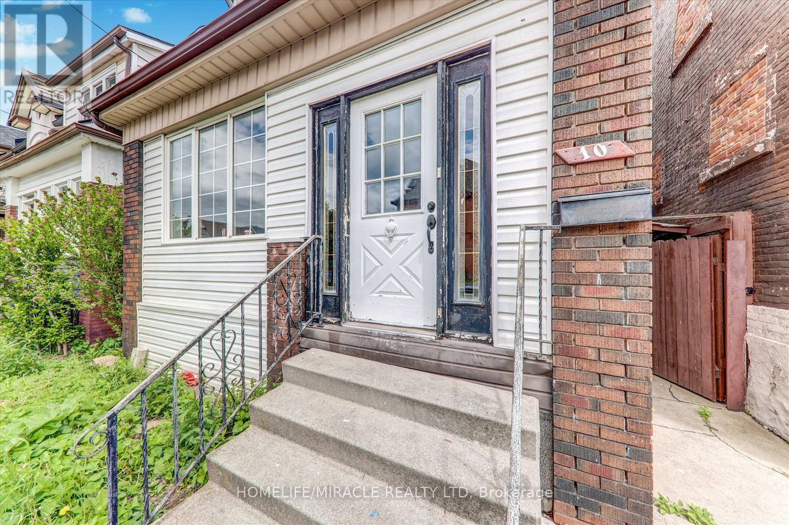 Property at 10 ST MATTHEWS AVENUE image 4