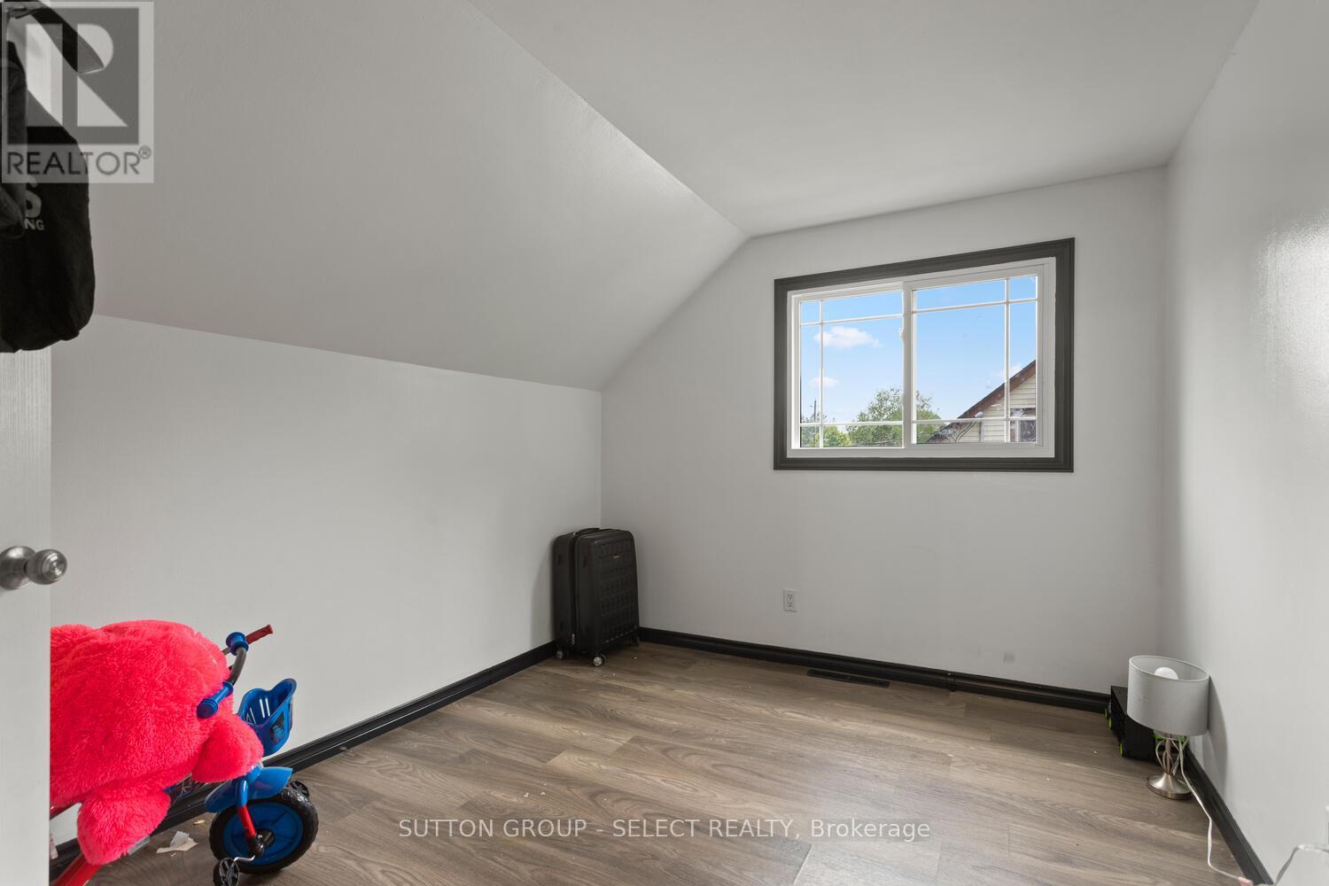 317 Belfield Street, London East (East A), Ontario  N5Y 2J9 - Photo 37 - X12382767