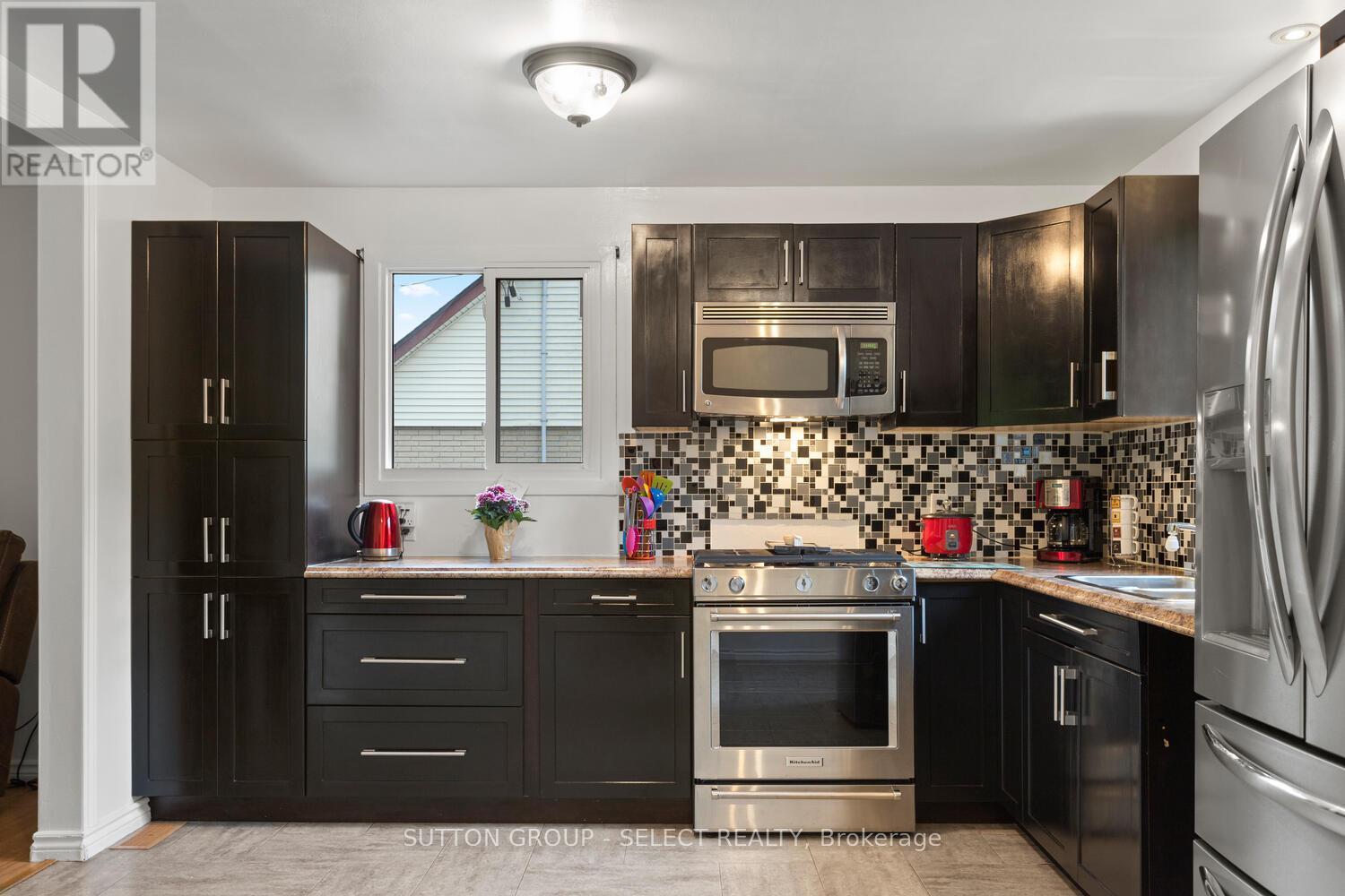 317 Belfield Street, London East (East A), Ontario  N5Y 2J9 - Photo 7 - X12382767