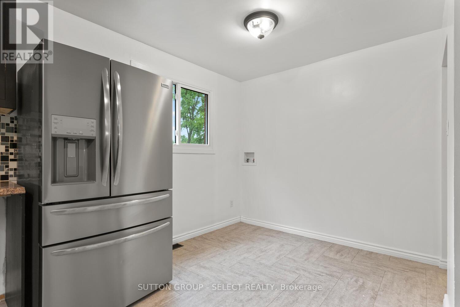 317 Belfield Street, London East (East A), Ontario  N5Y 2J9 - Photo 8 - X12382767