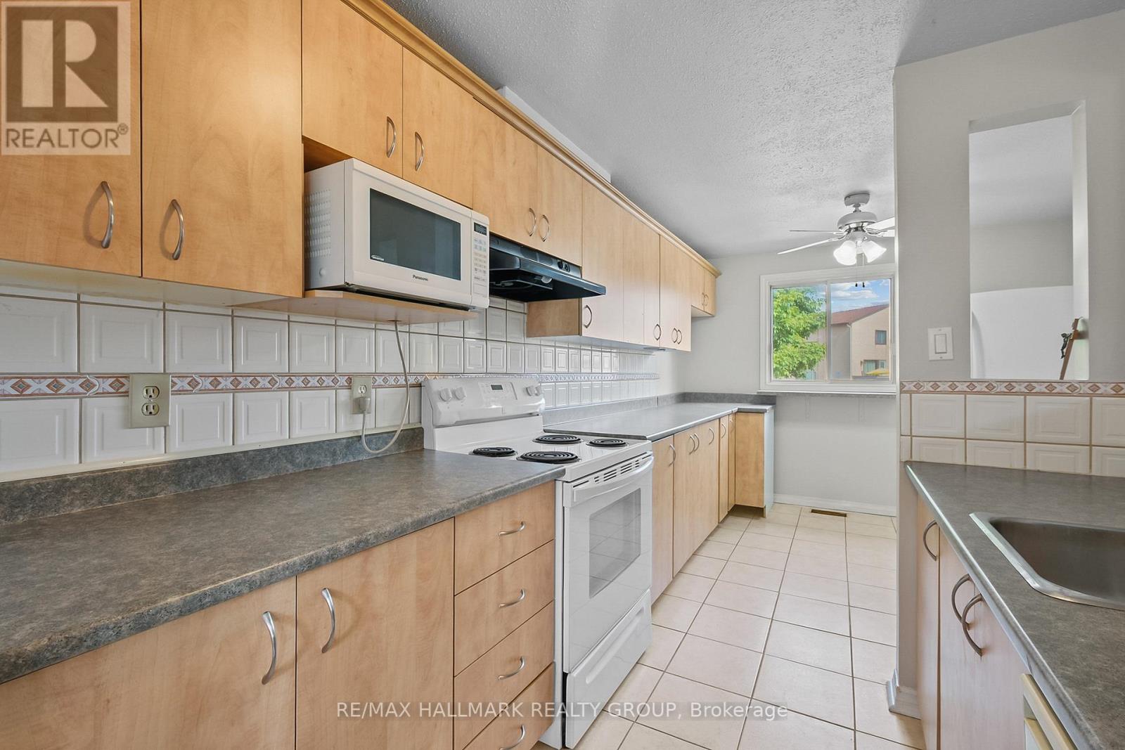 9 - 1483 Bethamy Lane, Ottawa, Ontario  K1J 8P7 - Photo 15 - X12382764