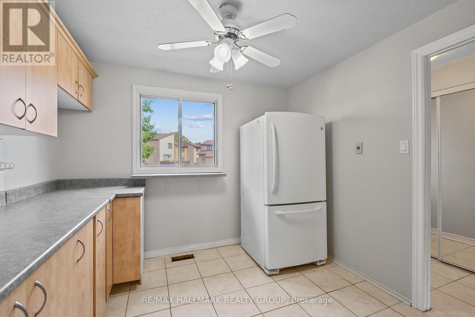 9 - 1483 Bethamy Lane, Ottawa, Ontario  K1J 8P7 - Photo 17 - X12382764