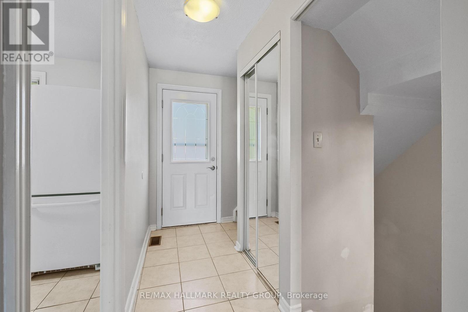 9 - 1483 Bethamy Lane, Ottawa, Ontario  K1J 8P7 - Photo 20 - X12382764
