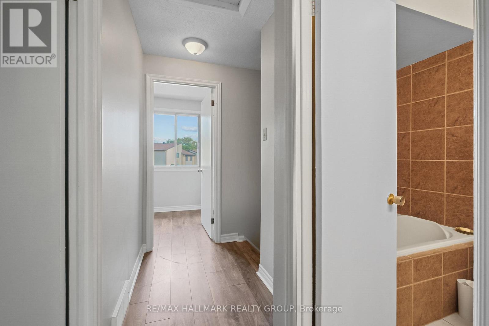 9 - 1483 Bethamy Lane, Ottawa, Ontario  K1J 8P7 - Photo 32 - X12382764