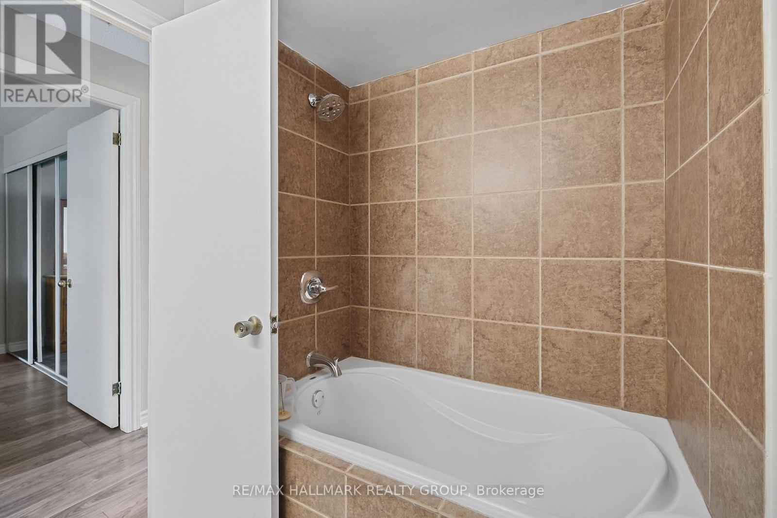 9 - 1483 Bethamy Lane, Ottawa, Ontario  K1J 8P7 - Photo 34 - X12382764
