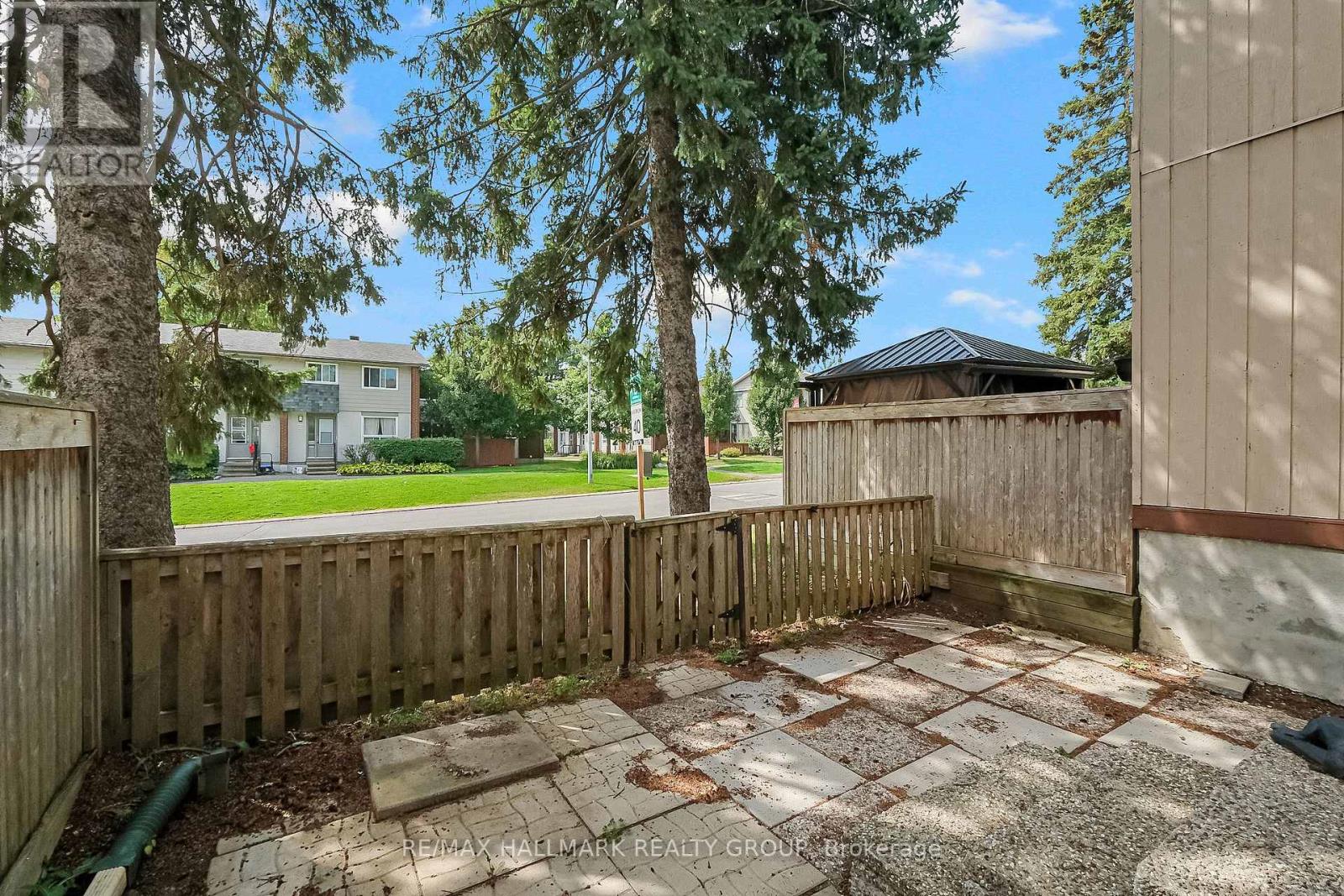 9 - 1483 Bethamy Lane, Ottawa, Ontario  K1J 8P7 - Photo 41 - X12382764