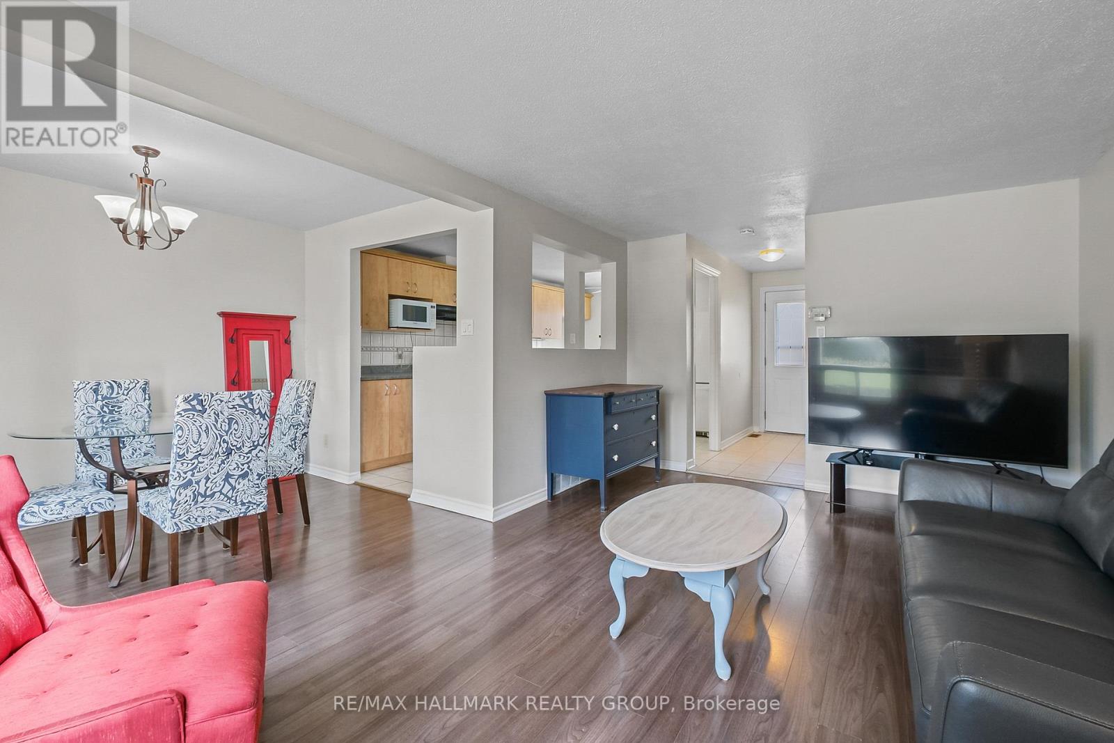 9 - 1483 Bethamy Lane, Ottawa, Ontario  K1J 8P7 - Photo 7 - X12382764