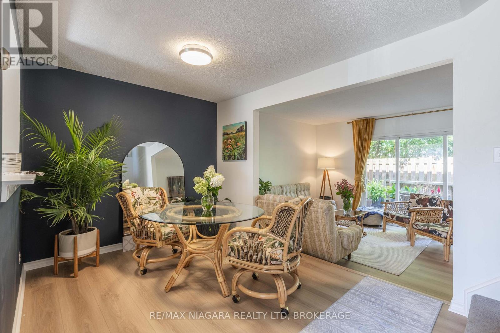 43 - 6767 Thorold Stone Road, Niagara Falls (Stamford), Ontario  L2J 3W9 - Photo 8 - X12382754