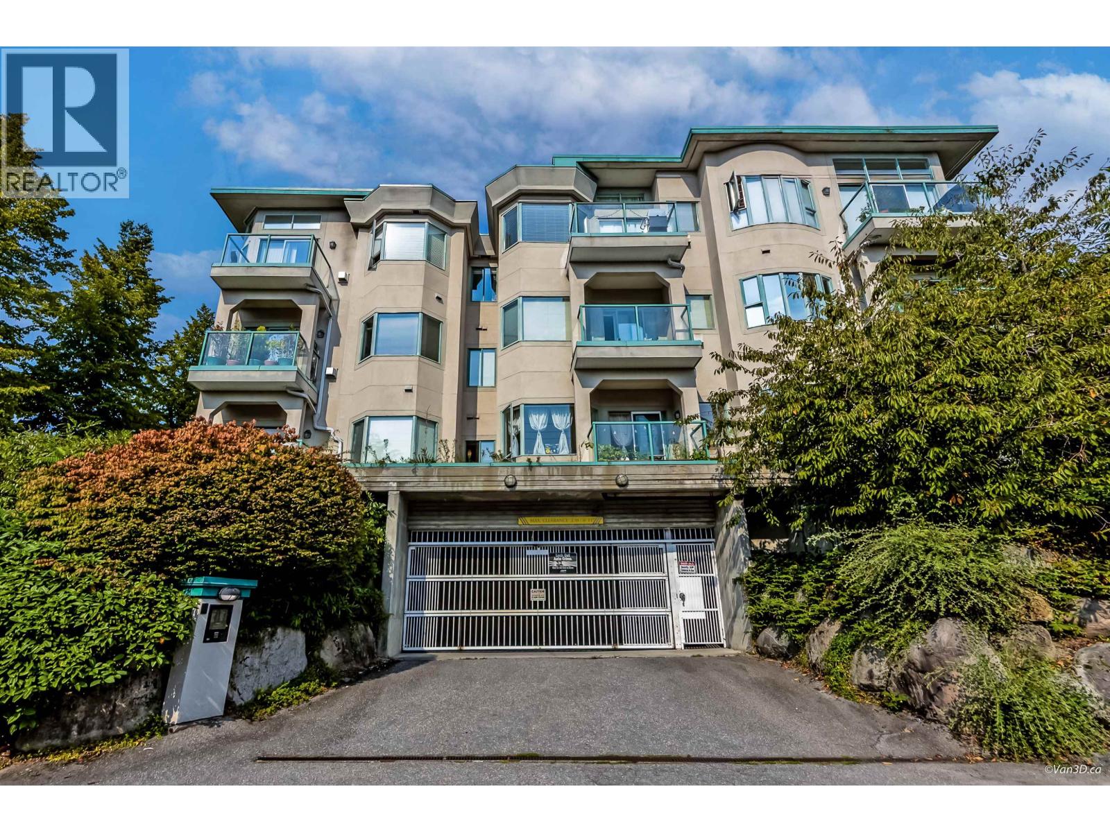 104 177 W 5th Street, North Vancouver, British Columbia  V7M 2L7 - Photo 1 - R3044039