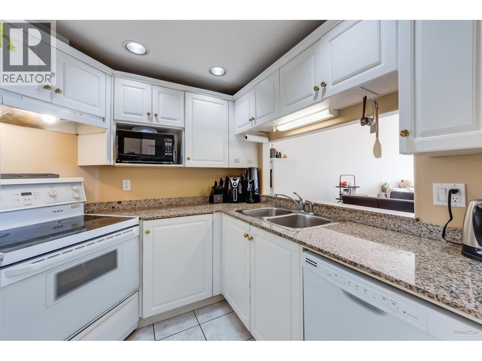 104 177 W 5th Street, North Vancouver, British Columbia  V7M 2L7 - Photo 11 - R3044039