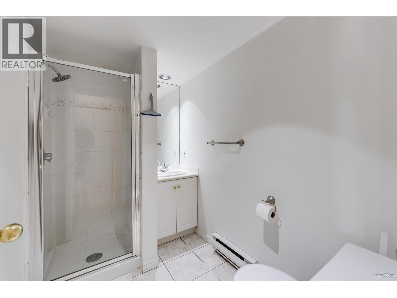 104 177 W 5th Street, North Vancouver, British Columbia  V7M 2L7 - Photo 14 - R3044039