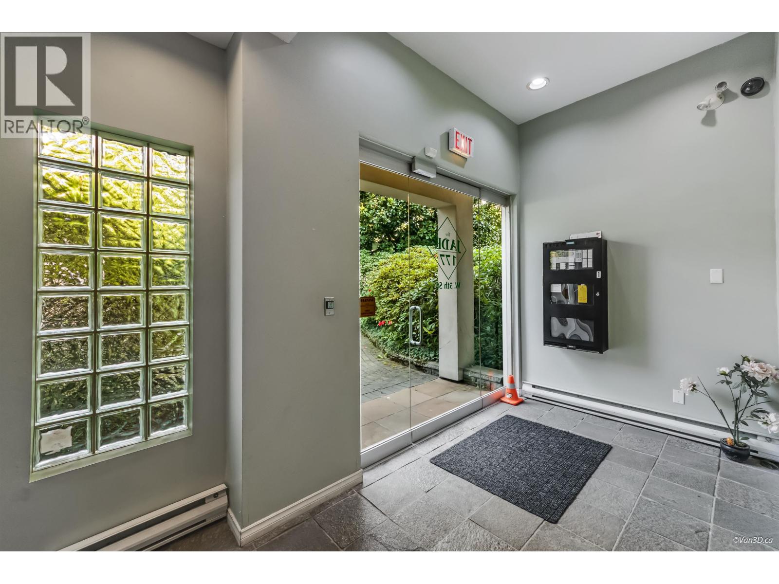 104 177 W 5th Street, North Vancouver, British Columbia  V7M 2L7 - Photo 25 - R3044039