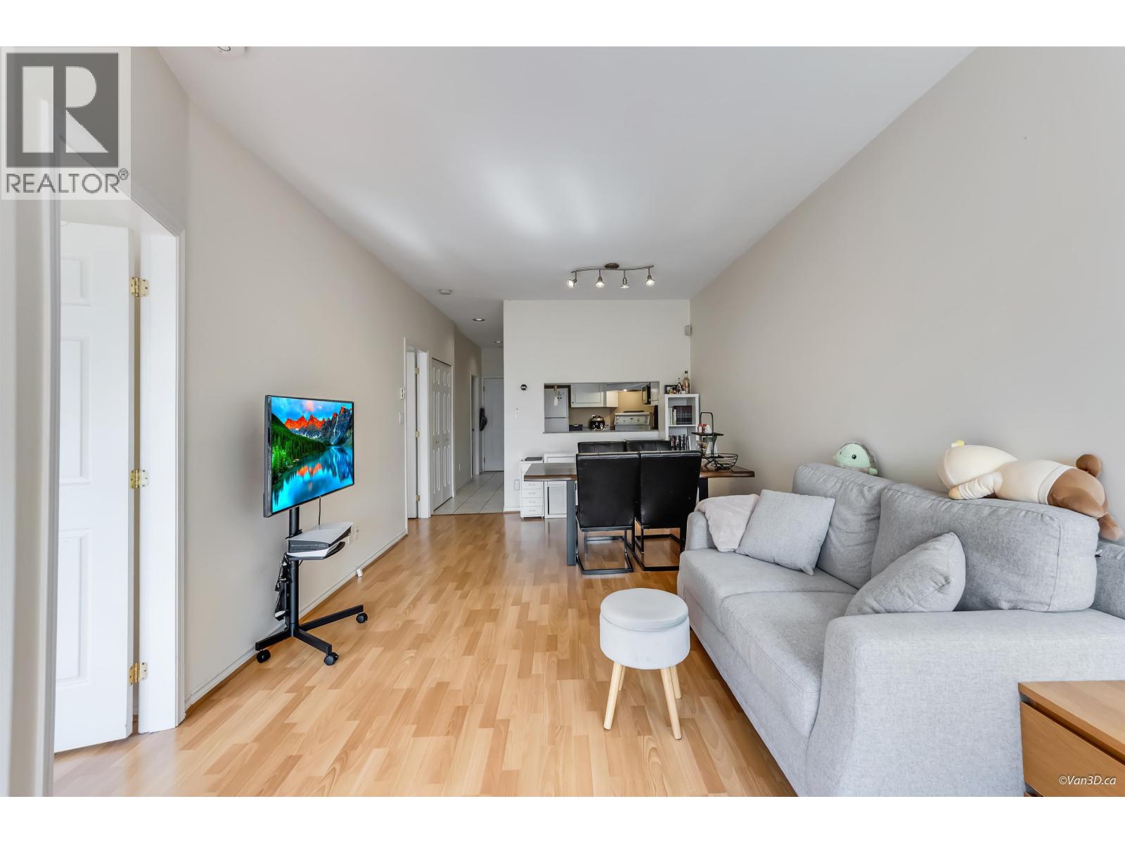 104 177 W 5th Street, North Vancouver, British Columbia  V7M 2L7 - Photo 9 - R3044039