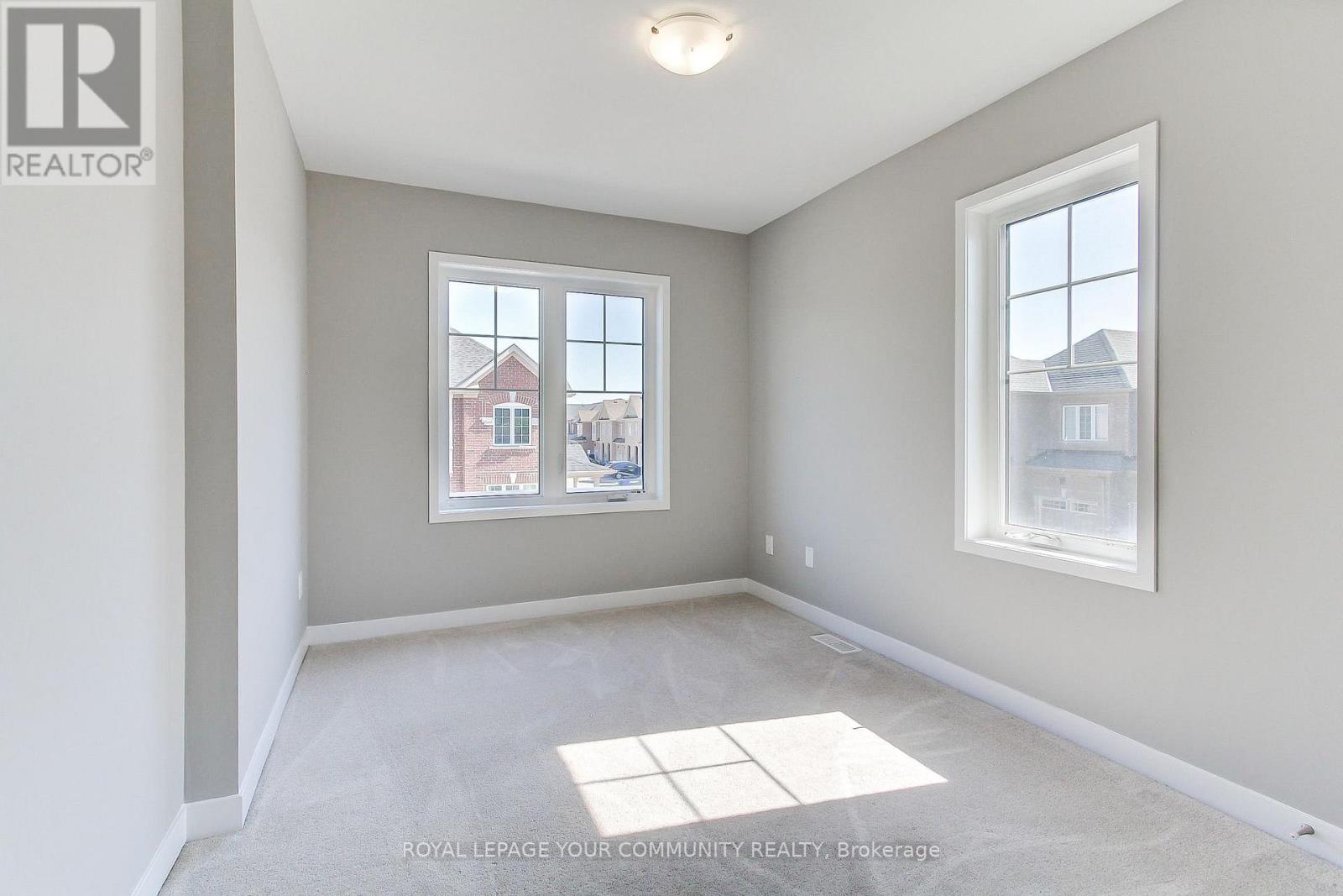230 Bennett Street, Newmarket, Ontario  L3X 0M1 - Photo 29 - N12382762