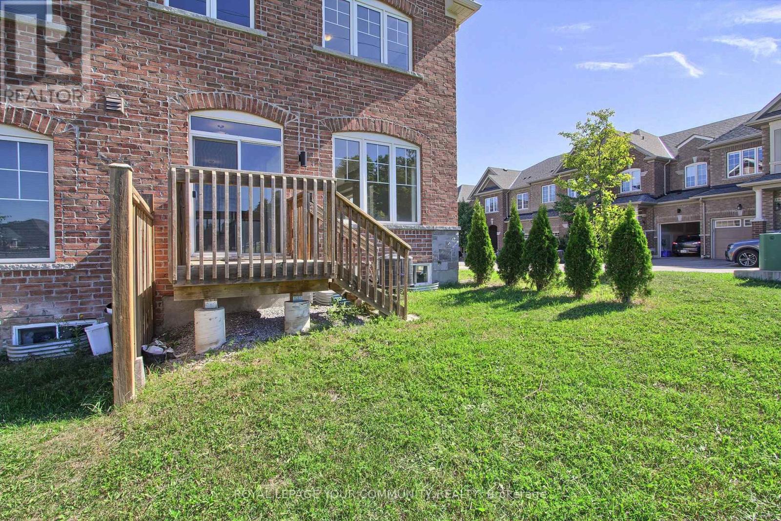 230 Bennett Street, Newmarket, Ontario  L3X 0M1 - Photo 38 - N12382762