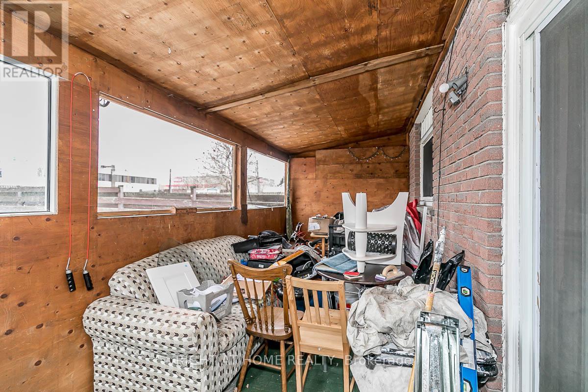 Lower - 20 Carlton Road, Barrie, Ontario  L4M 5J6 - Photo 20 - S12382745