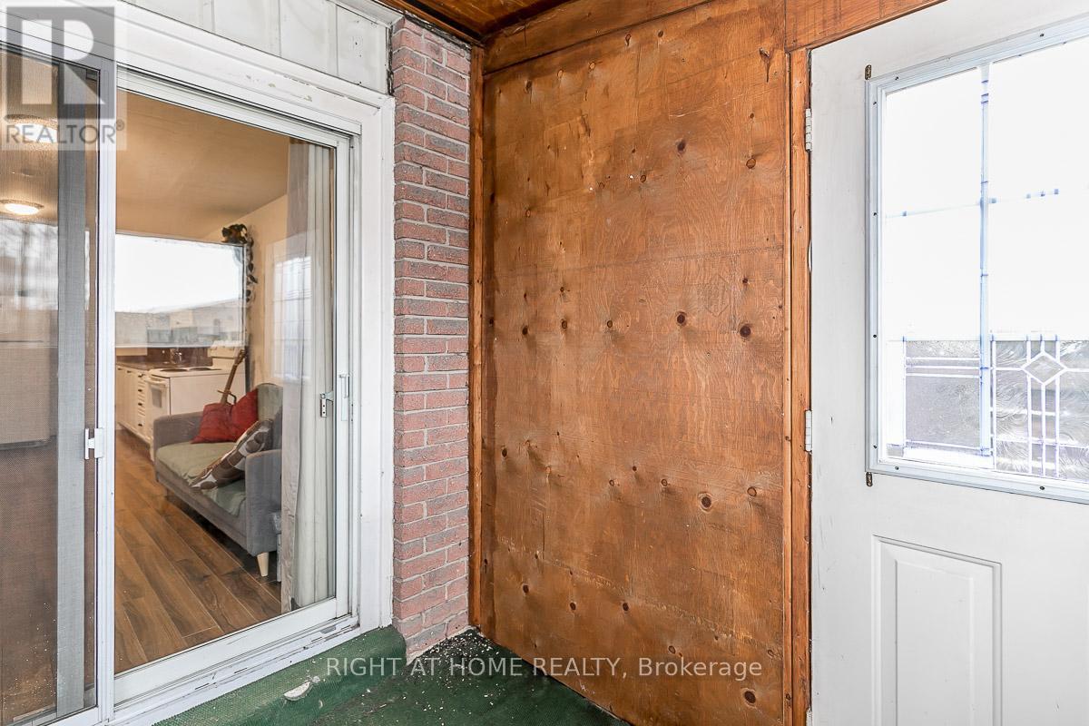 Lower - 20 Carlton Road, Barrie, Ontario  L4M 5J6 - Photo 22 - S12382745