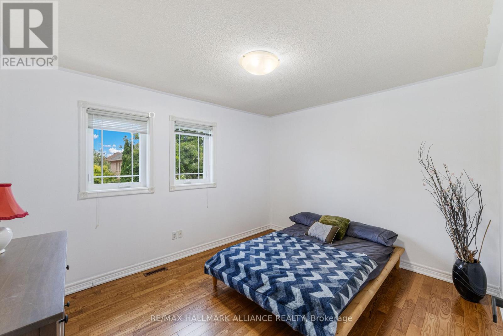 365 Turnberry Crescent, Mississauga, Ontario  L4Z 3W3 - Photo 24 - W12382765