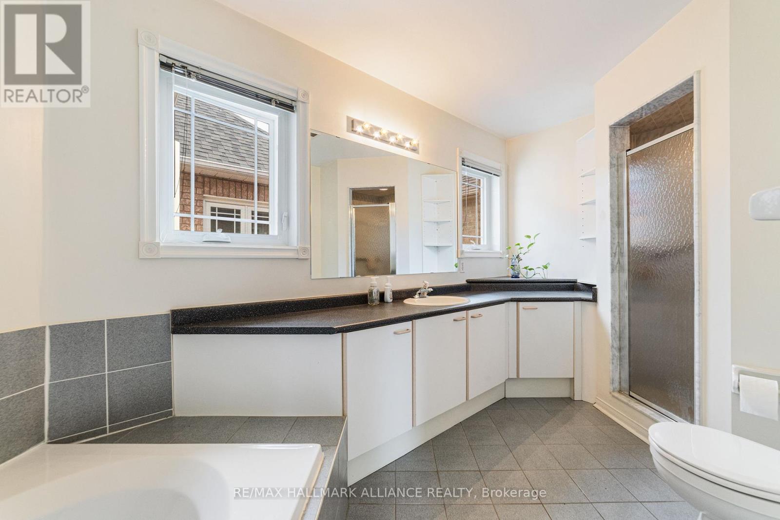365 Turnberry Crescent, Mississauga, Ontario  L4Z 3W3 - Photo 31 - W12382765