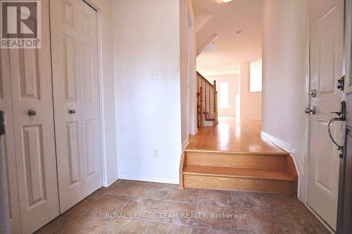 177 Romina Street, Ottawa, Ontario  K2S 0J7 - Photo 4 - X12382768