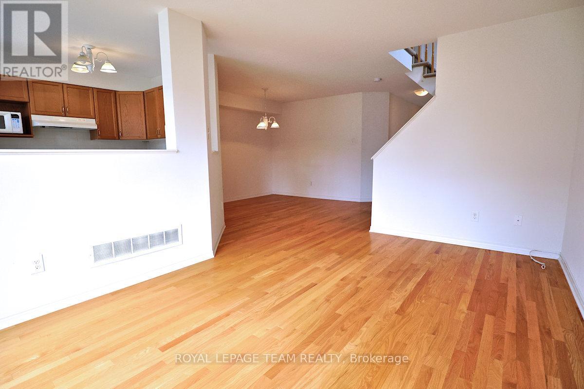 177 Romina Street, Ottawa, Ontario  K2S 0J7 - Photo 7 - X12382768