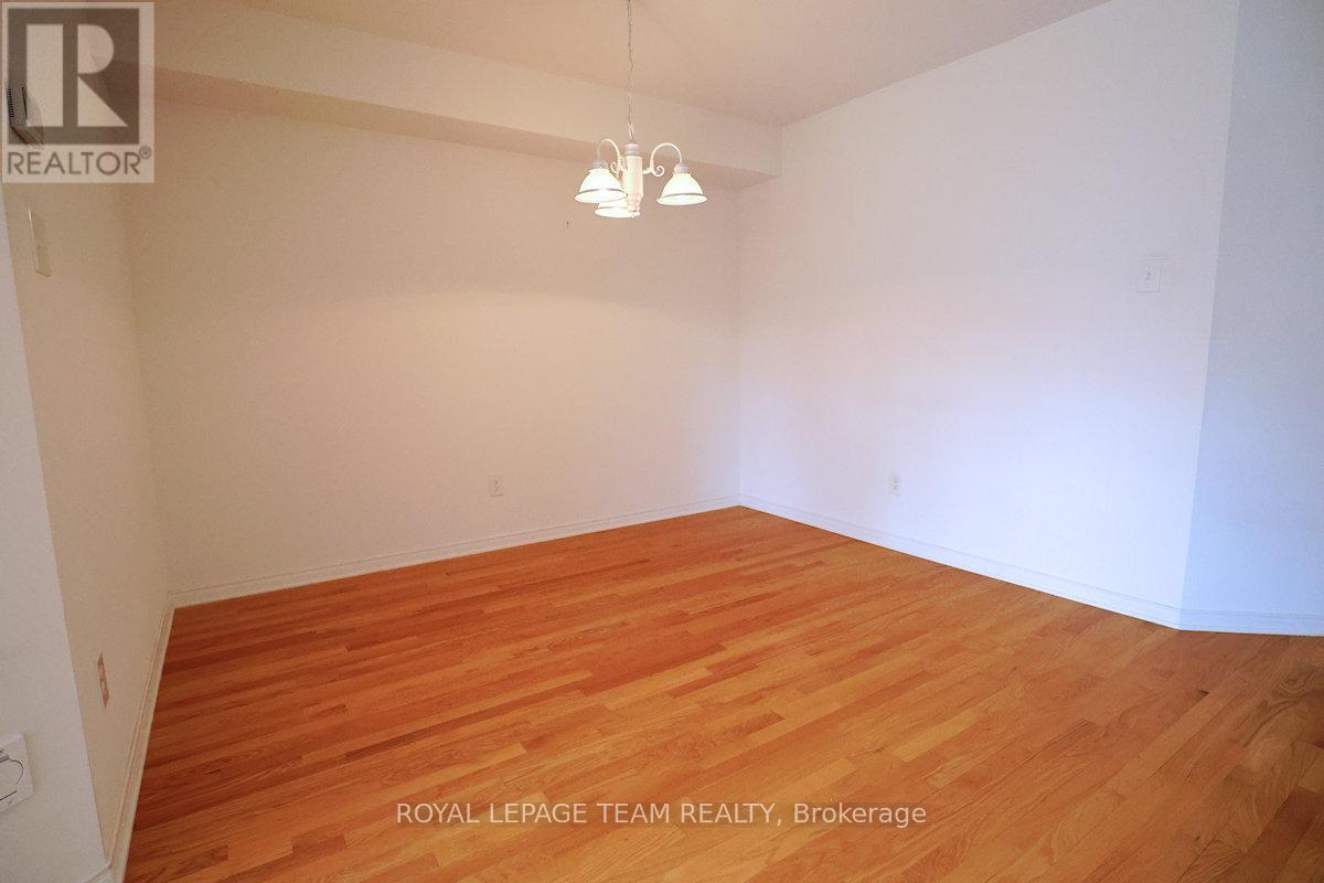 177 Romina Street, Ottawa, Ontario  K2S 0J7 - Photo 8 - X12382768