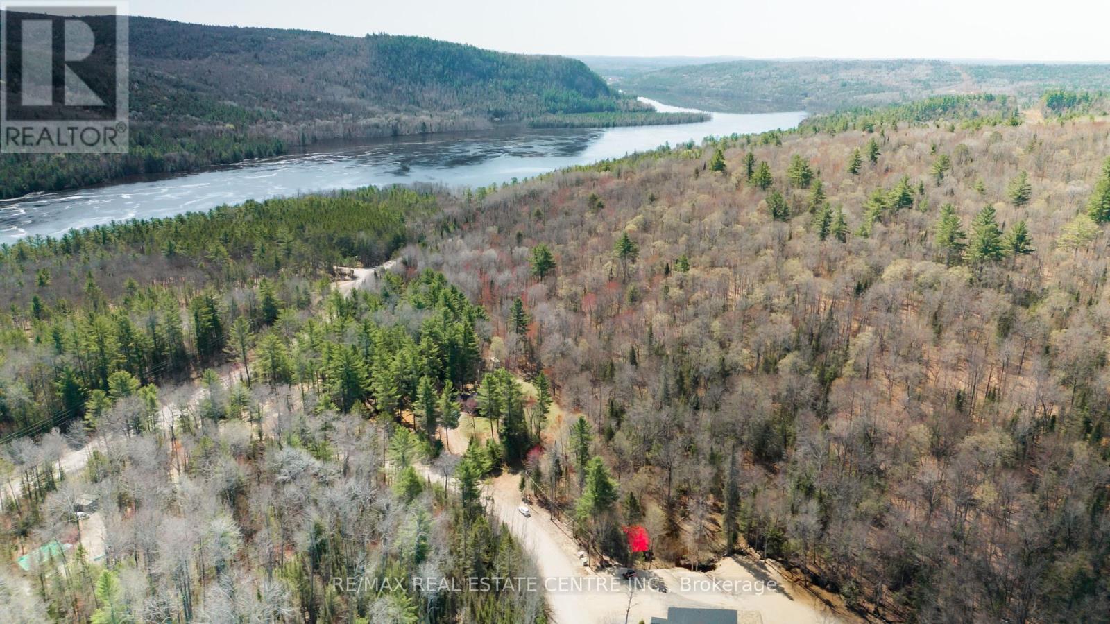34 Laurentian Crescent, Mattawan, Ontario  P0H 1V0 - Photo 3 - X12382750