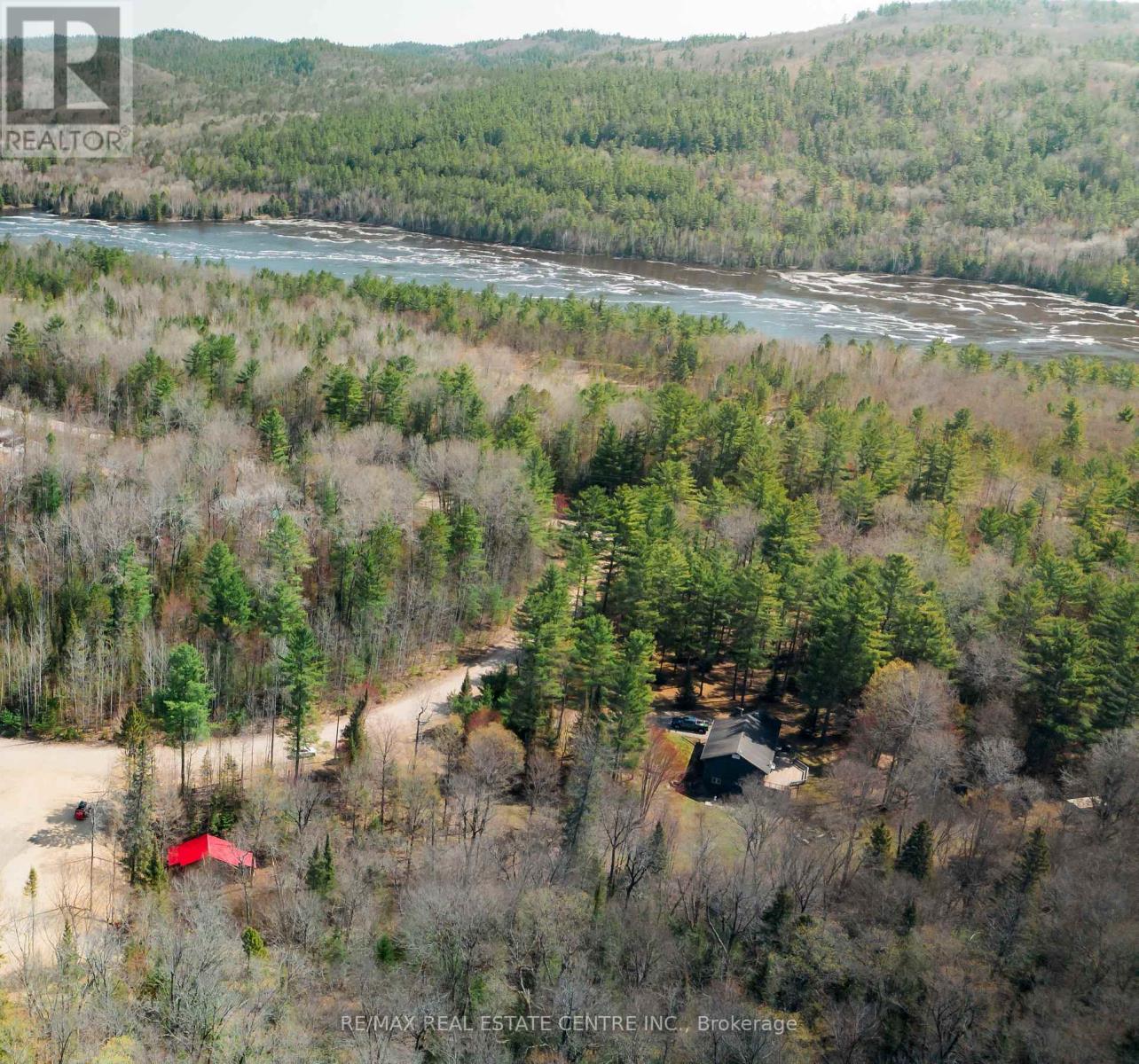 34 Laurentian Crescent, Mattawan, Ontario  P0H 1V0 - Photo 8 - X12382750