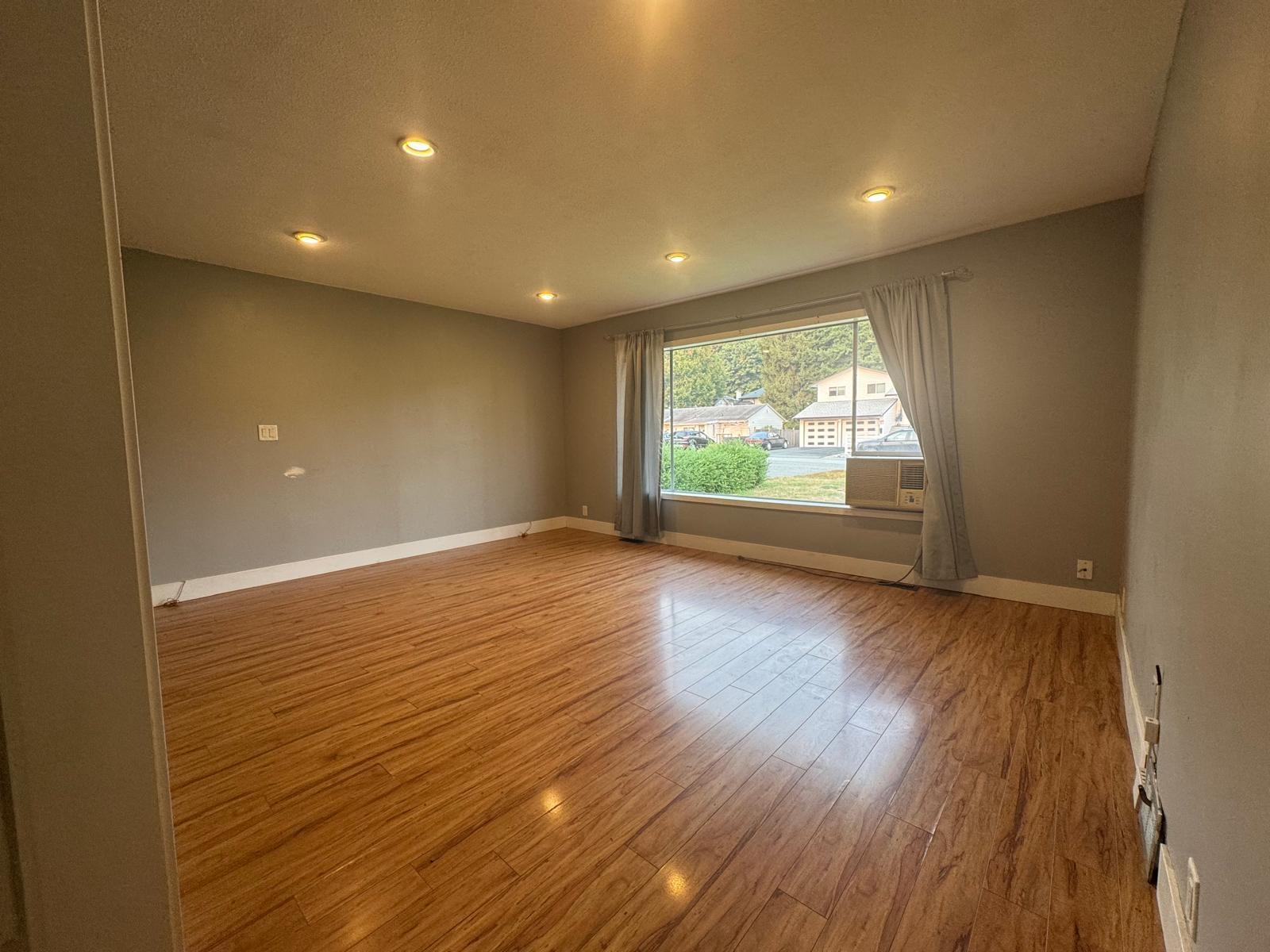 Property at 7657 BLOTT STREET image 5