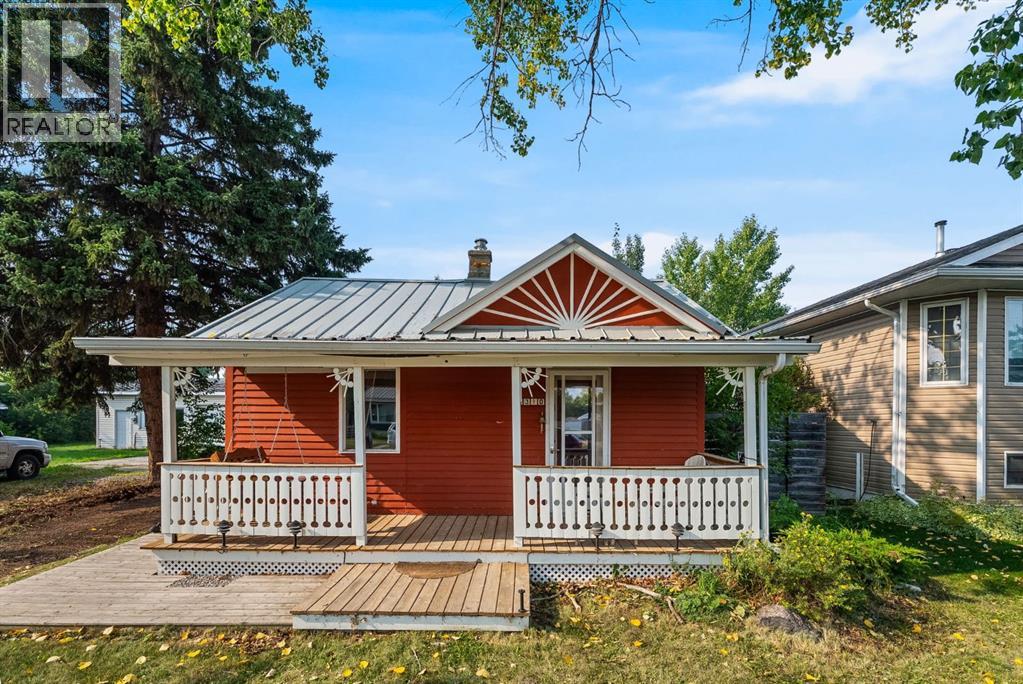 1310 Centre Street, Carstairs, Alberta  T0M 0N0 - Photo 1 - A2247654