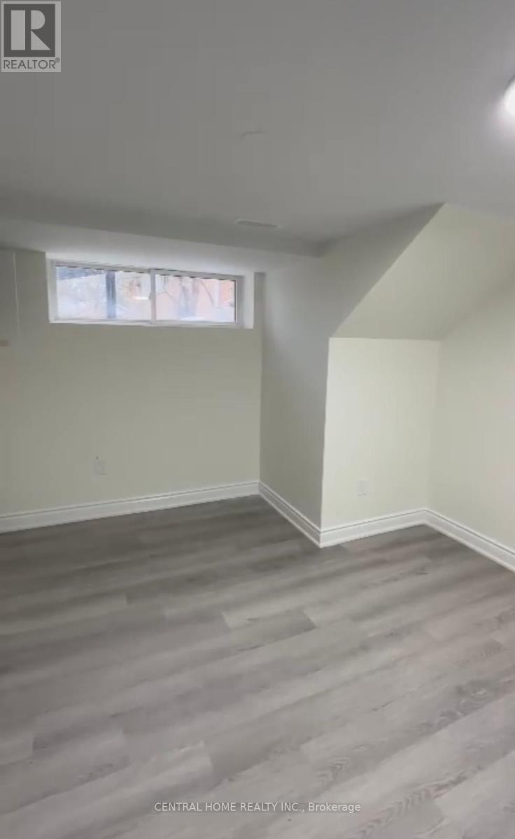 1372 Rebecca Street, Oakville, Ontario  L6L 1Z4 - Photo 14 - W12382772