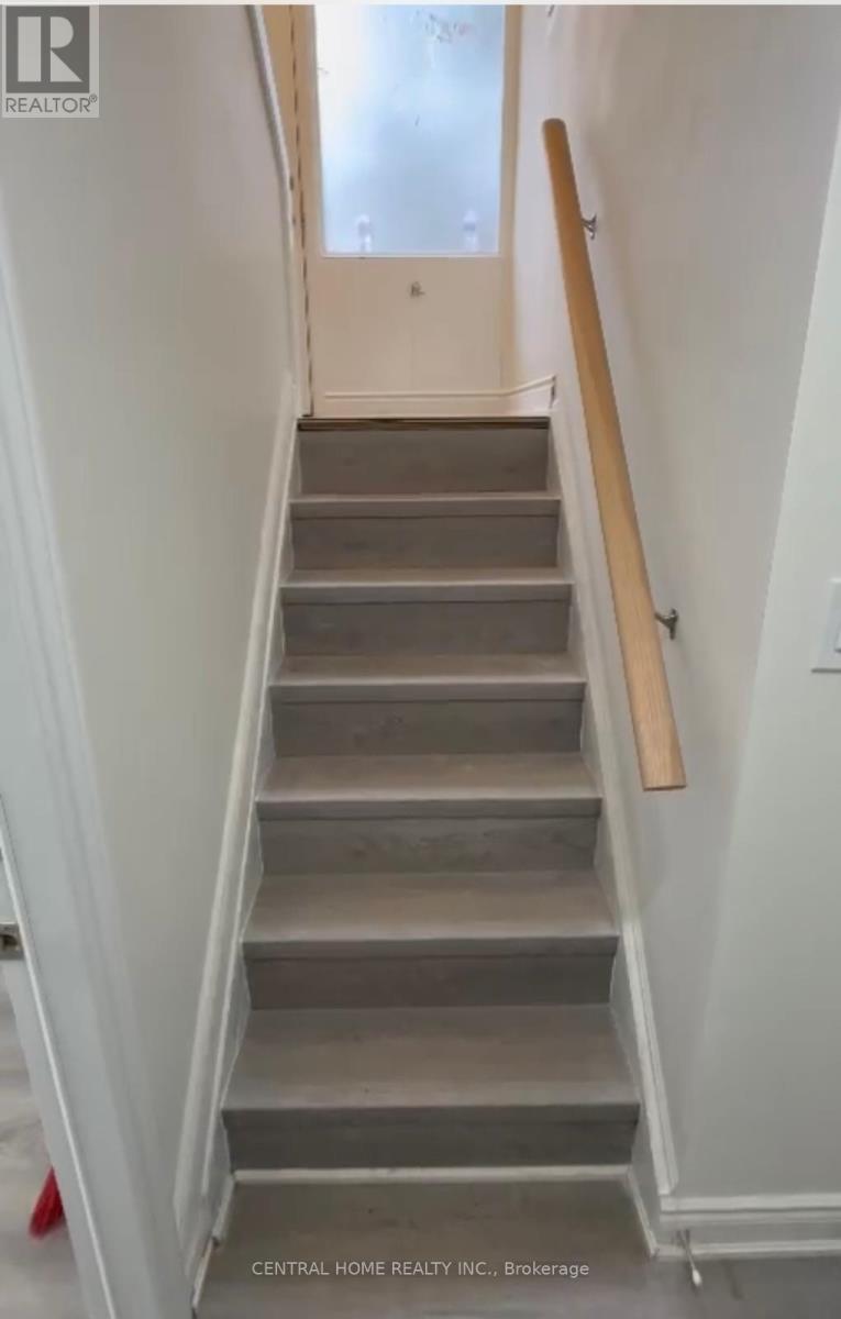 1372 Rebecca Street, Oakville, Ontario  L6L 1Z4 - Photo 15 - W12382772