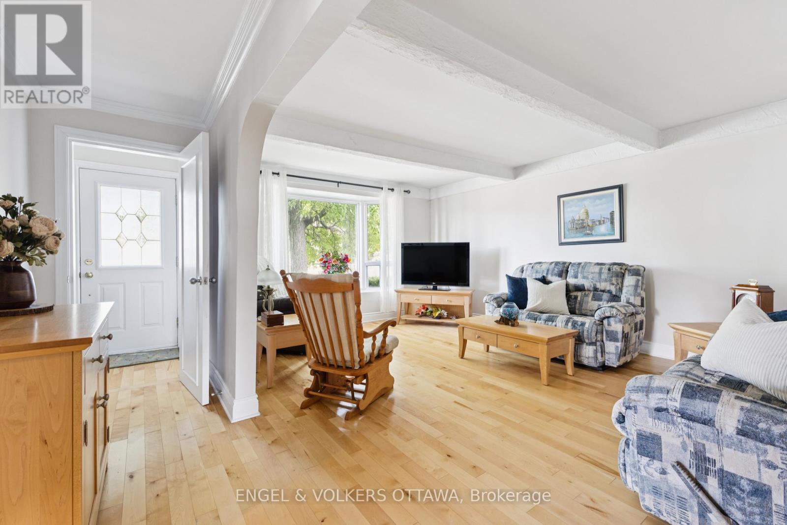 Property at 1318 ST JEAN STREET image 3